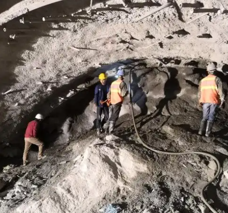 延边朝鲜族拱顶带模注浆料的施工流程及注意事项